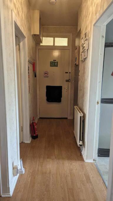 Lovely 2 Bedroom Apartment In Heart Of דאנדי מראה חיצוני תמונה