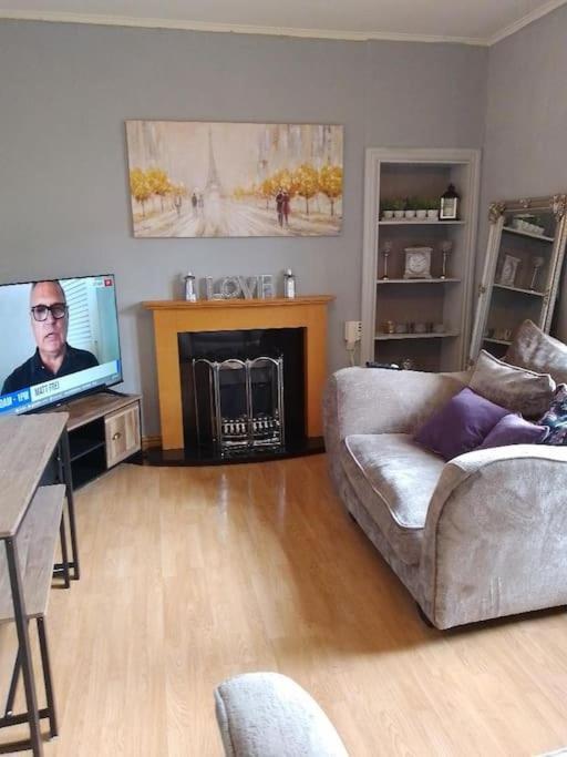Lovely 2 Bedroom Apartment In Heart Of דאנדי מראה חיצוני תמונה
